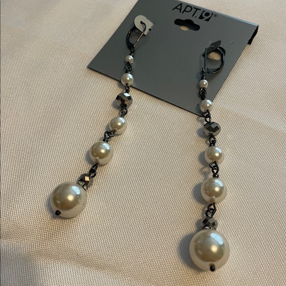Apt. 9 Black and Pearl Drop Earrings - Picture 3 of 3